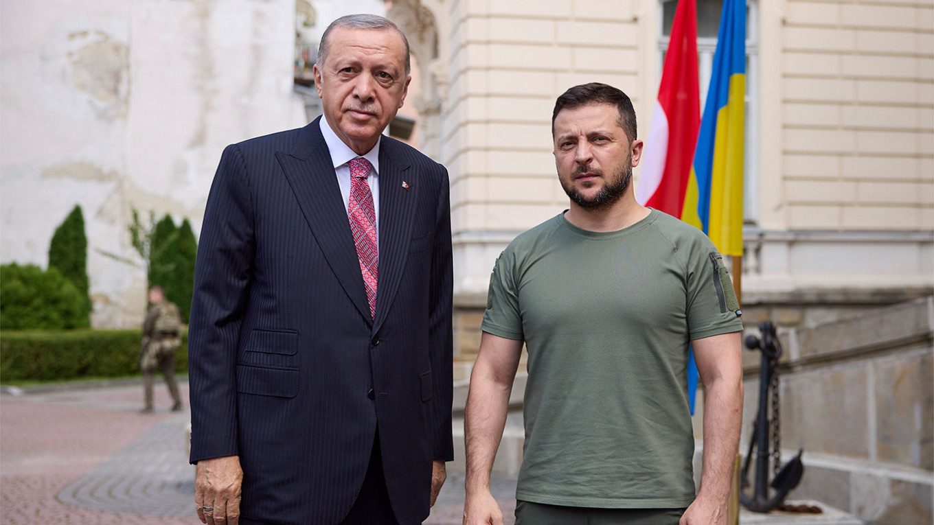 Ερντογάν σε Ζελένσκι: Η Τουρκία είναι έτοιμη να αναλάβει ξανά ρόλο μεσολαβητή