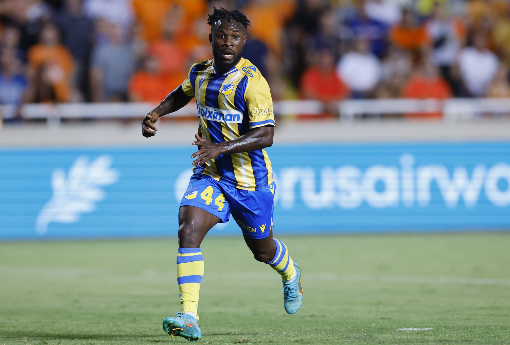 Δεν προχωρά ο δανεισμός του Σαρφό