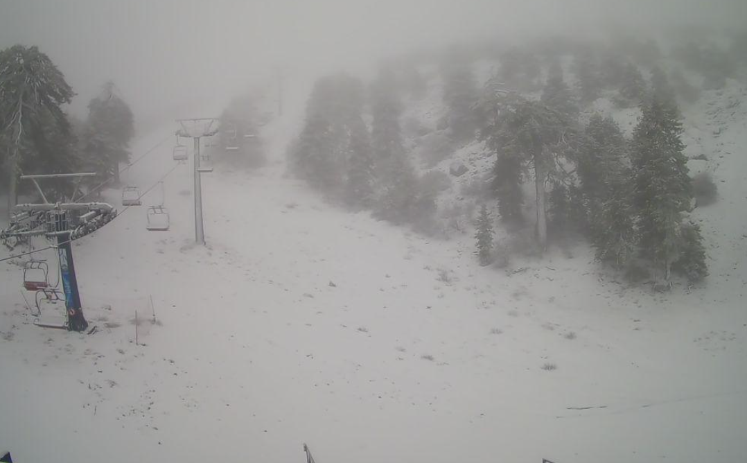 Μαγικές εικόνες: «Ντύθηκε» στα λευκά το Τρόοδος (ΒΙΝΤΕΟ)