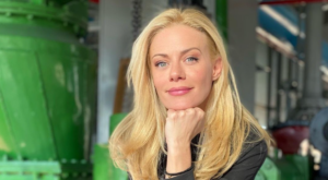 Ζέτα Μακρυπούλια: Ποζάρει με μαγιό στη Ζανζιβάρη