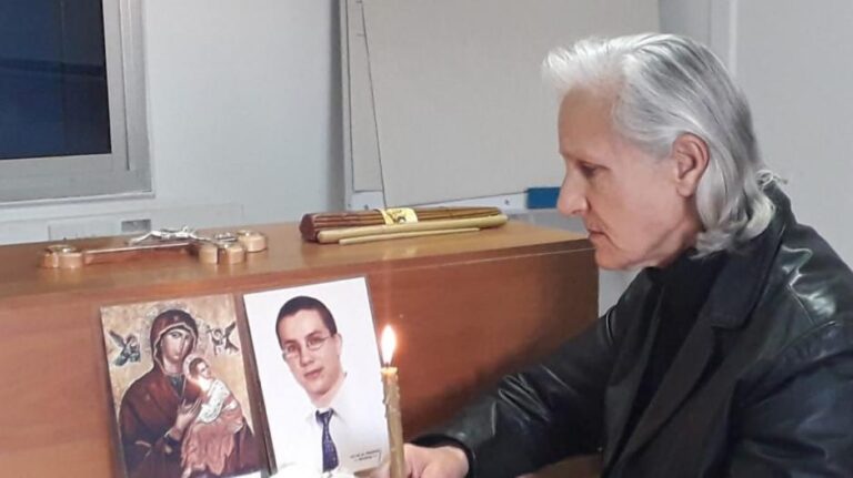 Δικηγόροι Θανάση: Μαρτυρία ότι πρόσωπο μαζί με άλλους κτύπησαν και τον σκότωσαν