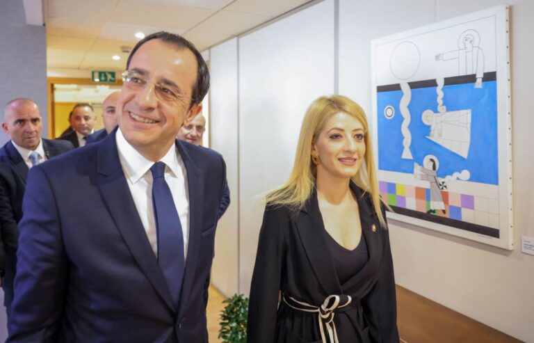 Δεν πήγε στη σύσκεψη του Προεδρικού η Αννίτα