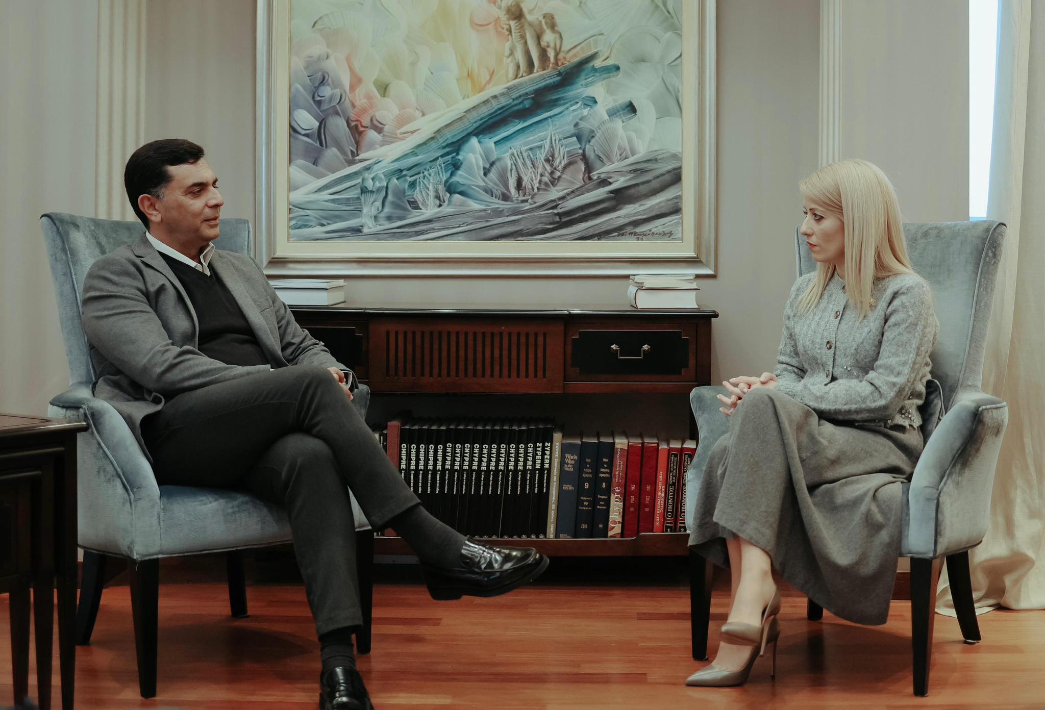 Με Οζερσάι και Ναμί συναντήθηκε η Αννίτα Δημητρίου