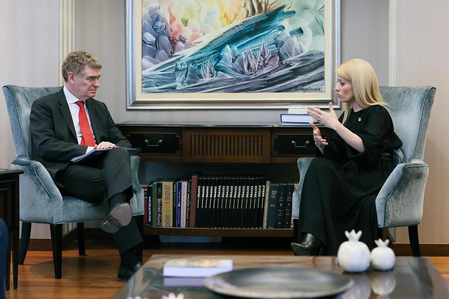 Όλοι να συμβάλουμε στην επανέναρξη των συνομιλιών, είπε η Αννίτα στον Νάβα