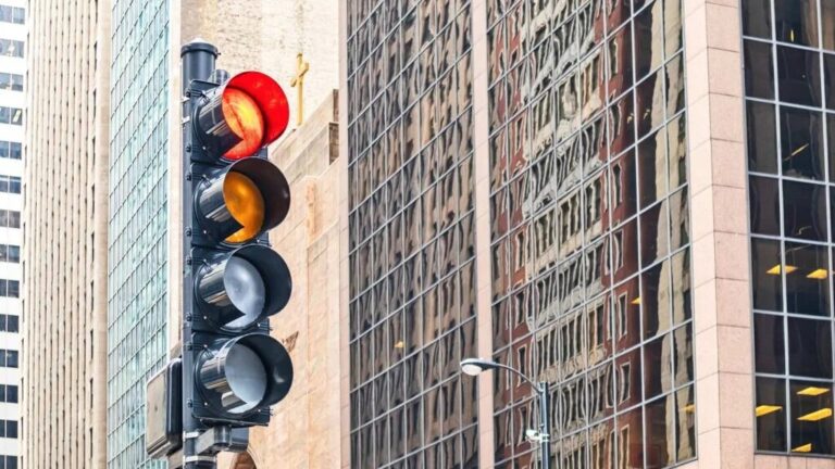 Μια έρευνα προτείνει και τέταρτο φως στα φανάρια