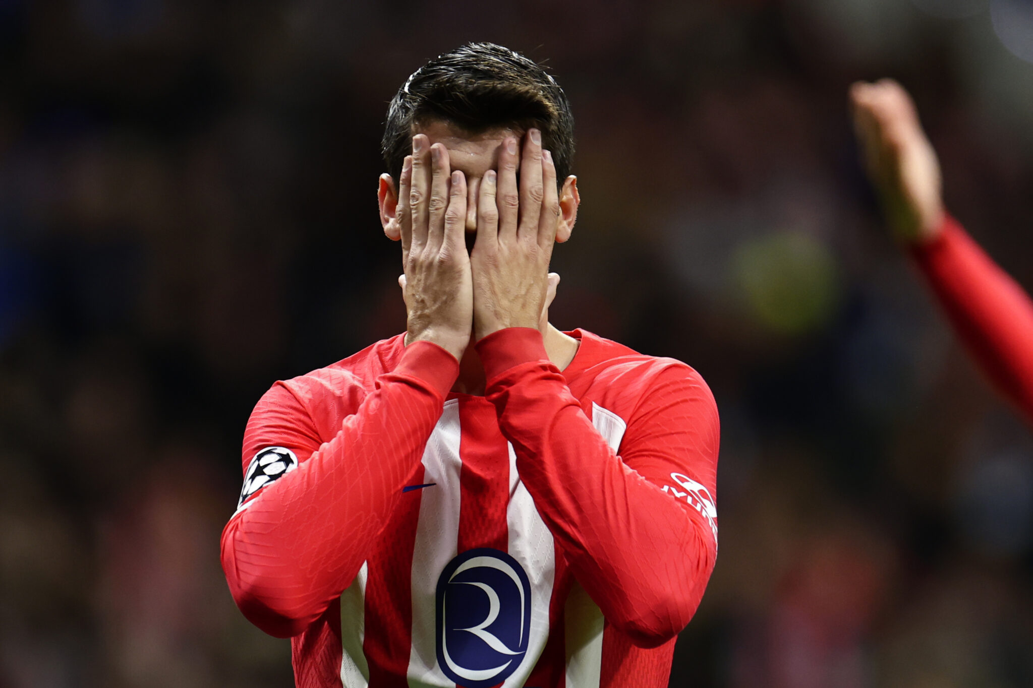 Γλίτωσε τα χειρότερα ο Μοράτα, μένει 2-3 εβδομάδες εκτός