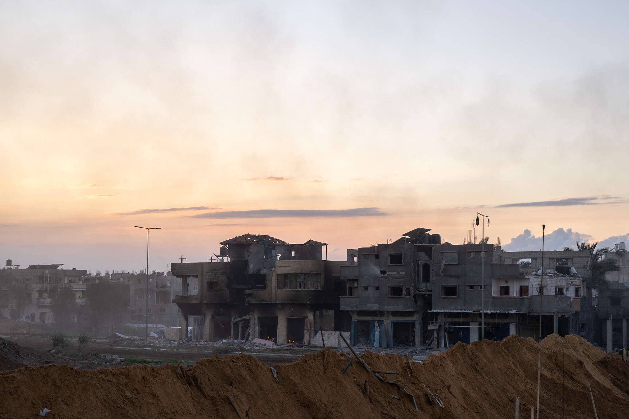 Διαλυμένο το δίκτυο κινητής τηλεφωνίας στη Γάζα