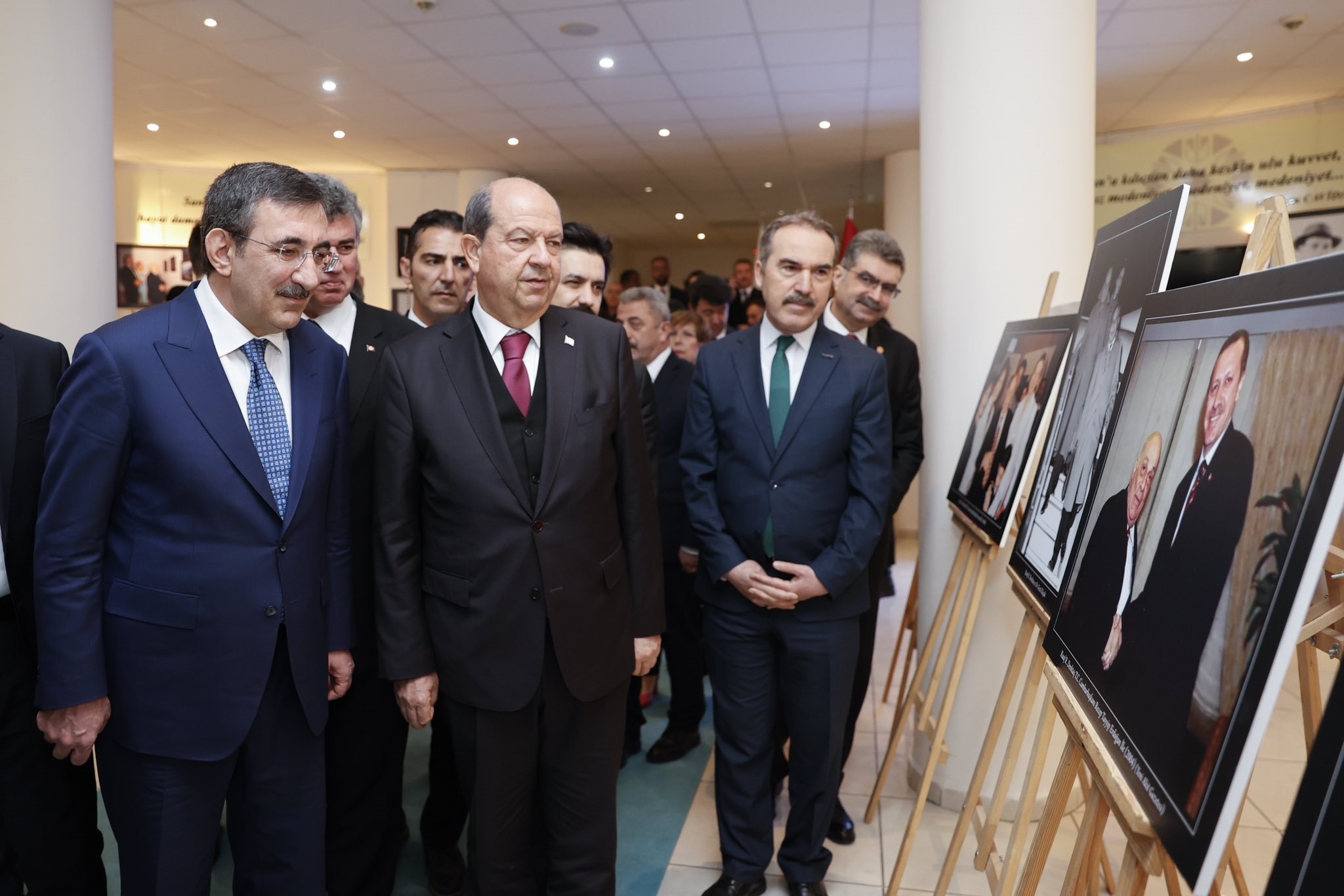 Άρση των «εμπάργκο» ζήτησε ο Τατάρ σε ευρασιατική σύνοδο στην Κωνσταντινούπολη