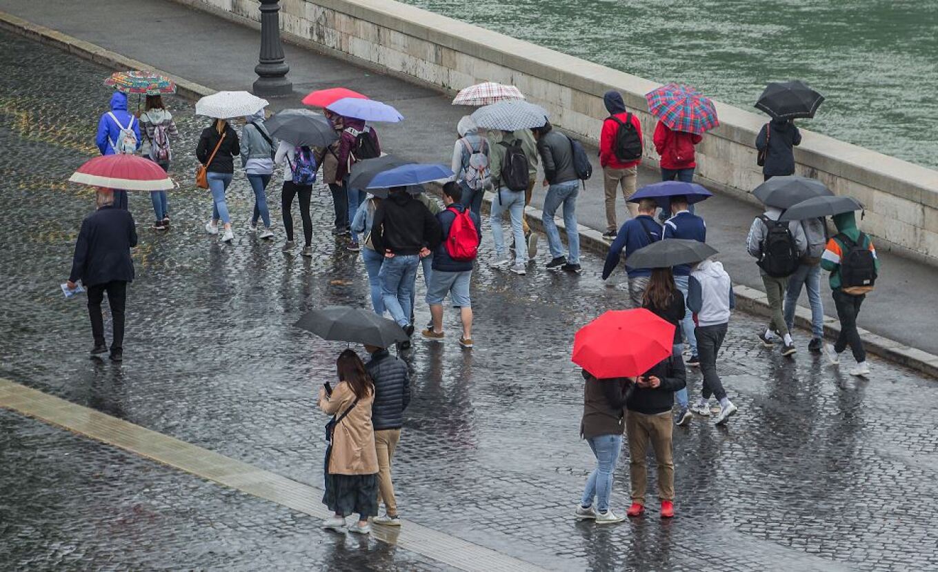 Κακοκαιρία Δωροθέα: Με καταιγίδες κάνει «ποδαρικό» ο Μάρτιος