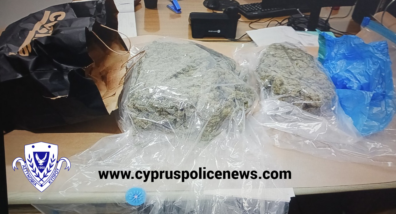 ΦΩΤΟ: Τους εντόπισαν με 3kg ναρκωτικά, χτύπησαν σε λεωφορείο και οχήματα