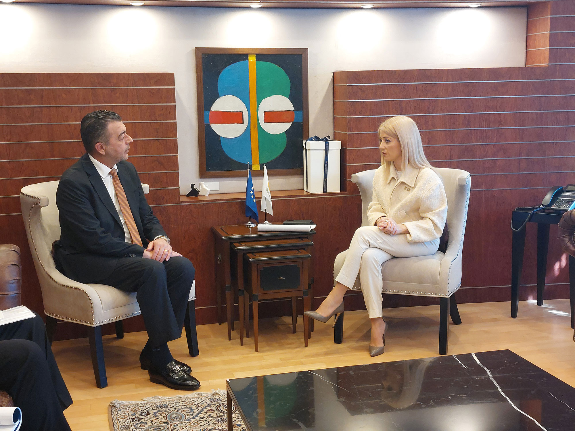 Το επίπεδο διμερών σχέσεων εξήρε η ΠτΒ σε αξιωματούχο Βουλής Ιορδανίας