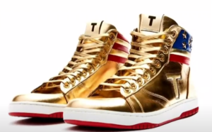 Ο Τραμπ έκανε στροφή και πουλάει… παπούτσια (ΒΙΝΤΕΟ)