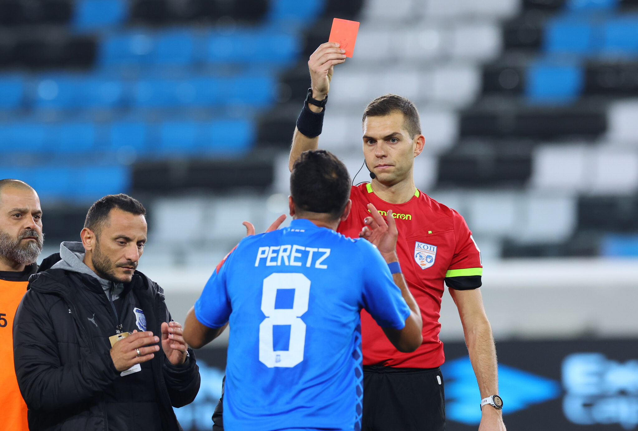 Στην Αστυνομία ο Πέρετζ, κατήγγειλε τον Ντε Λούκας για την επίθεση