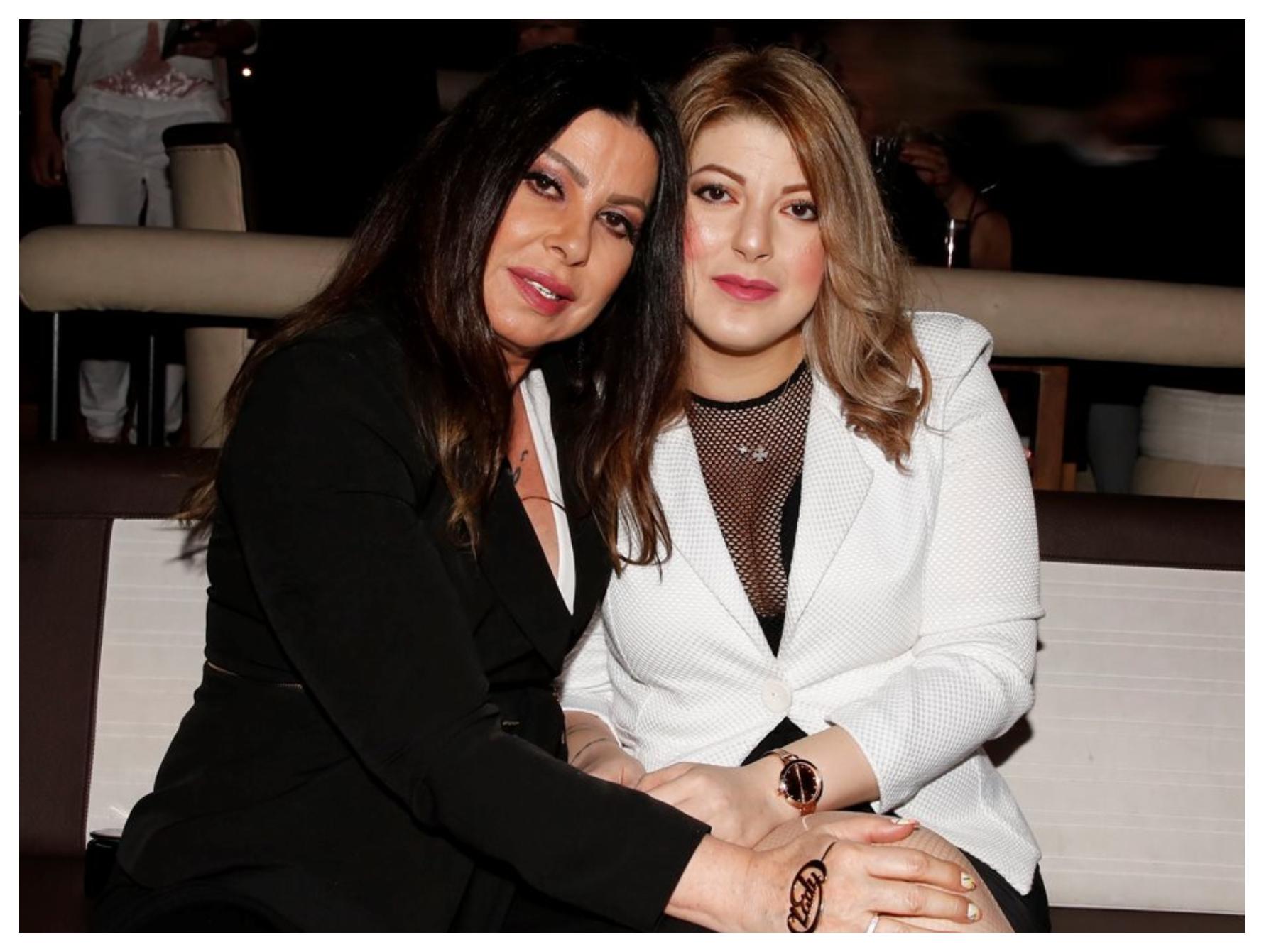 Η Άντζελα Δημητρίου "σπάει τη σιωπή" της για την κόντρα με τη κόρη της (ΒΙΝΤΕΟ)