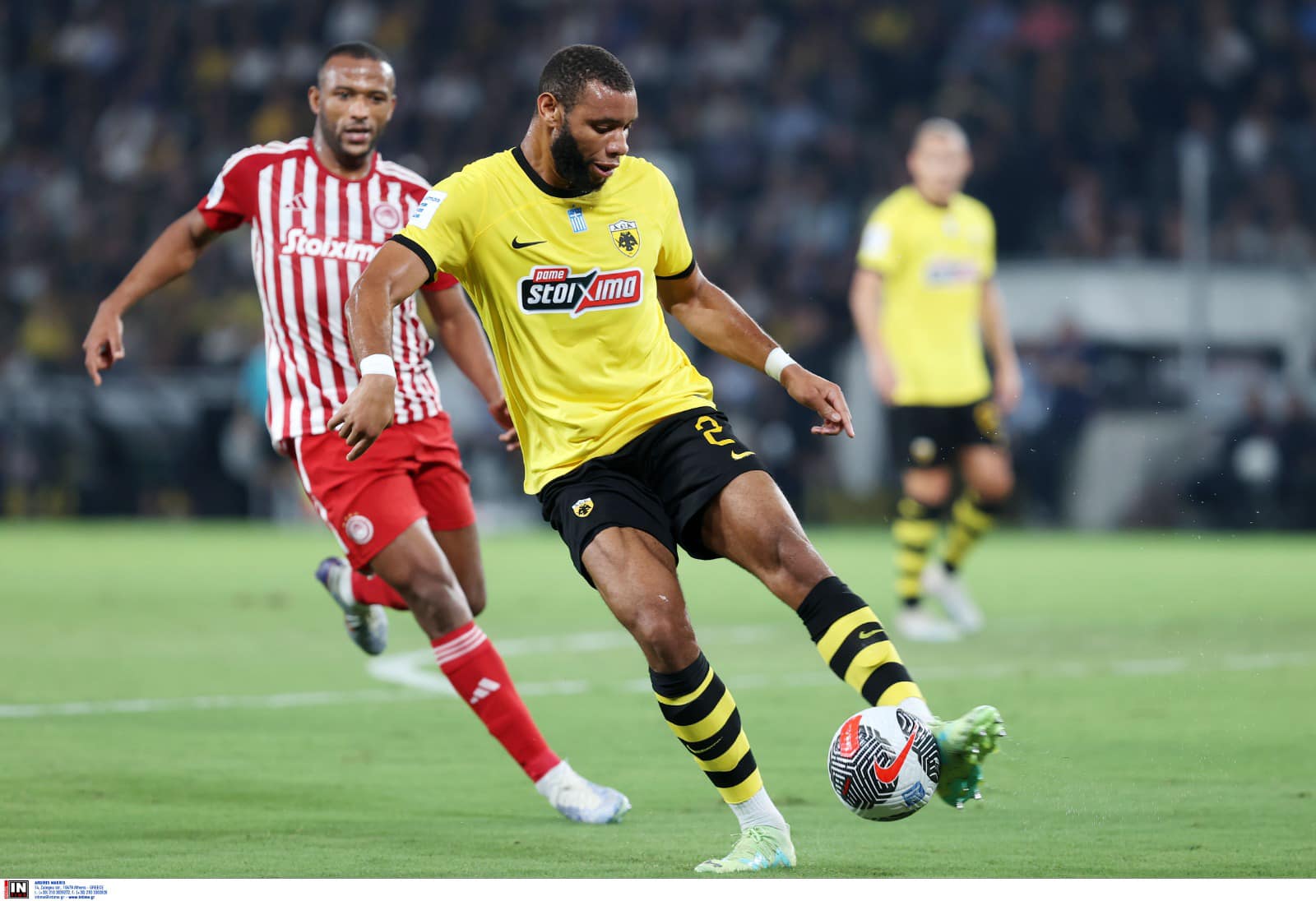 Όλα δείχνουν Μουκουντί στην ενδεκάδα με Ολυμπιακό