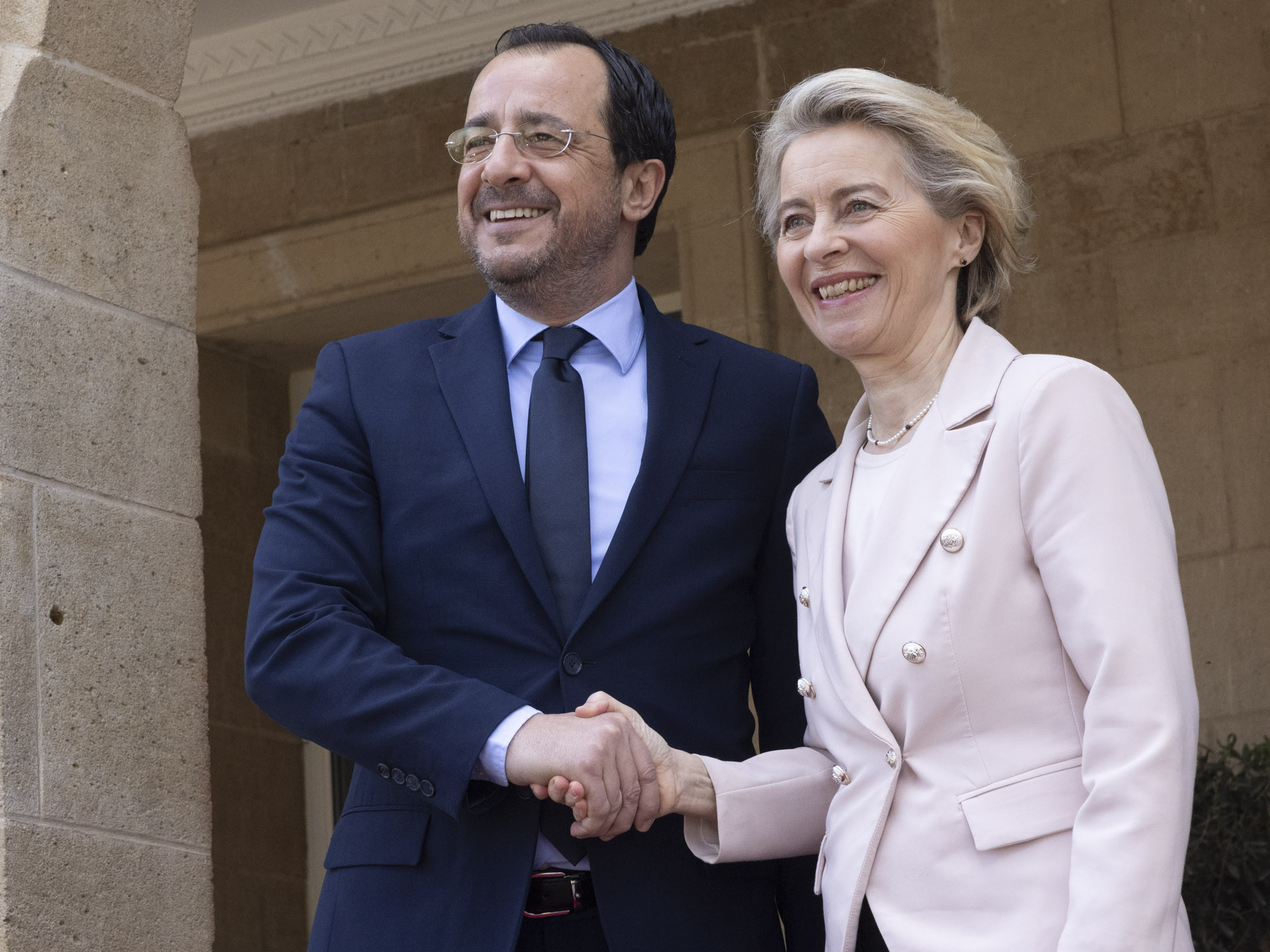 Υποδέχθηκε την Ούρσουλα φον ντερ Λάιεν στο Προεδρικό ο Νίκος Χριστοδουλίδης