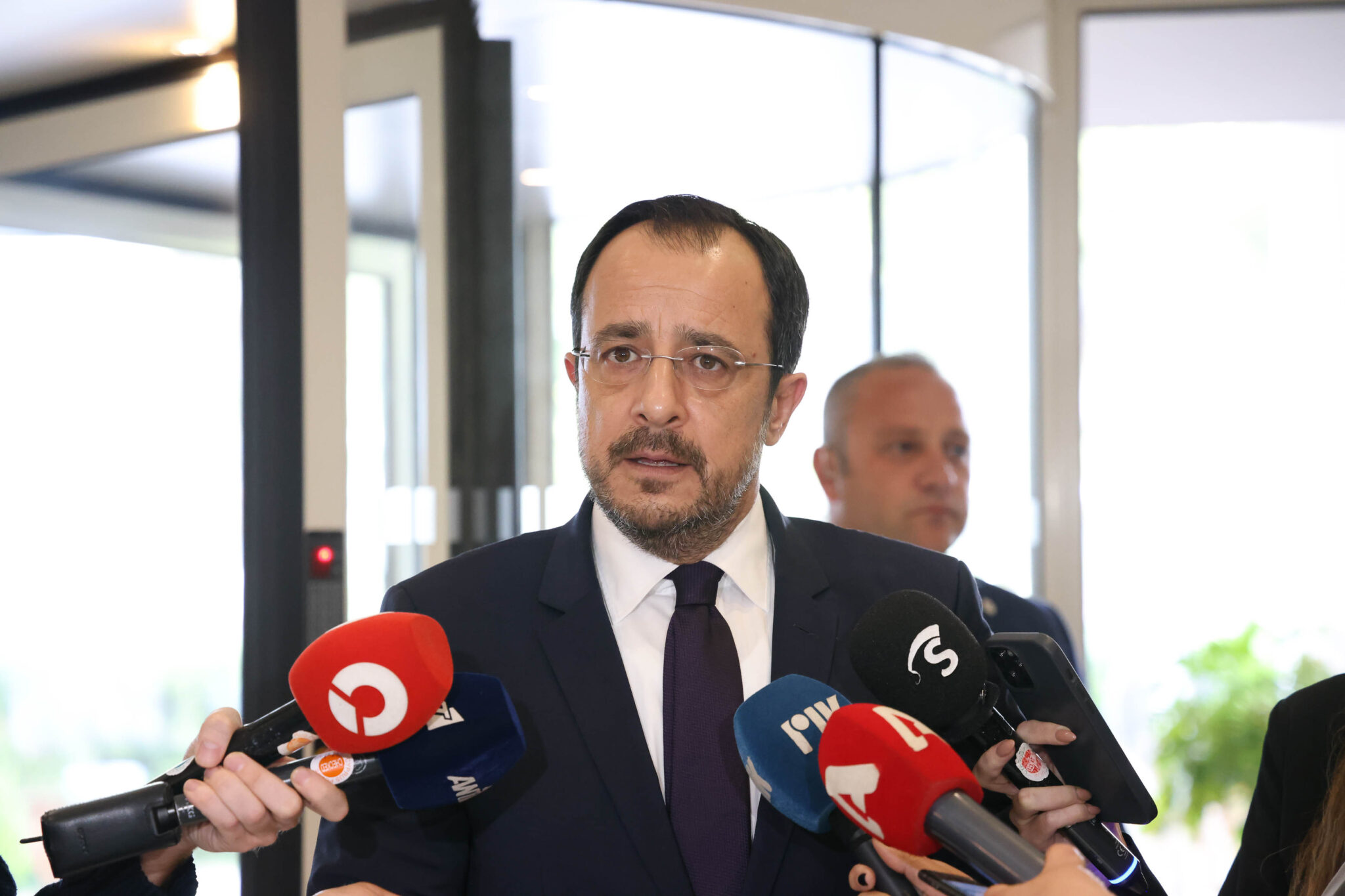 Απαντά ο Πρόεδρος: Δεν αντιμετωπίζονται τα προβλήματα με ανεδαφικές προτάσεις