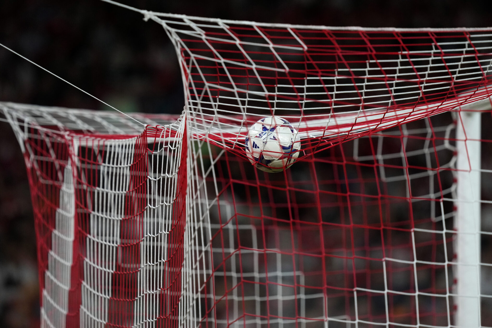 Champions League: Ανοικτές ρεβάνς σε Βαρκελώνη και Λονδίνο