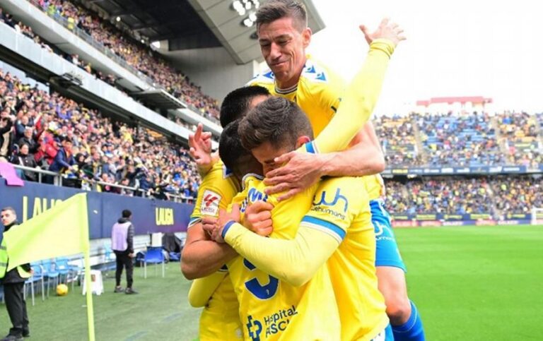 Πάτησε την Ατλέτικο με ηγέτη Χουάνμι η Κάντιθ και… αναπνέει