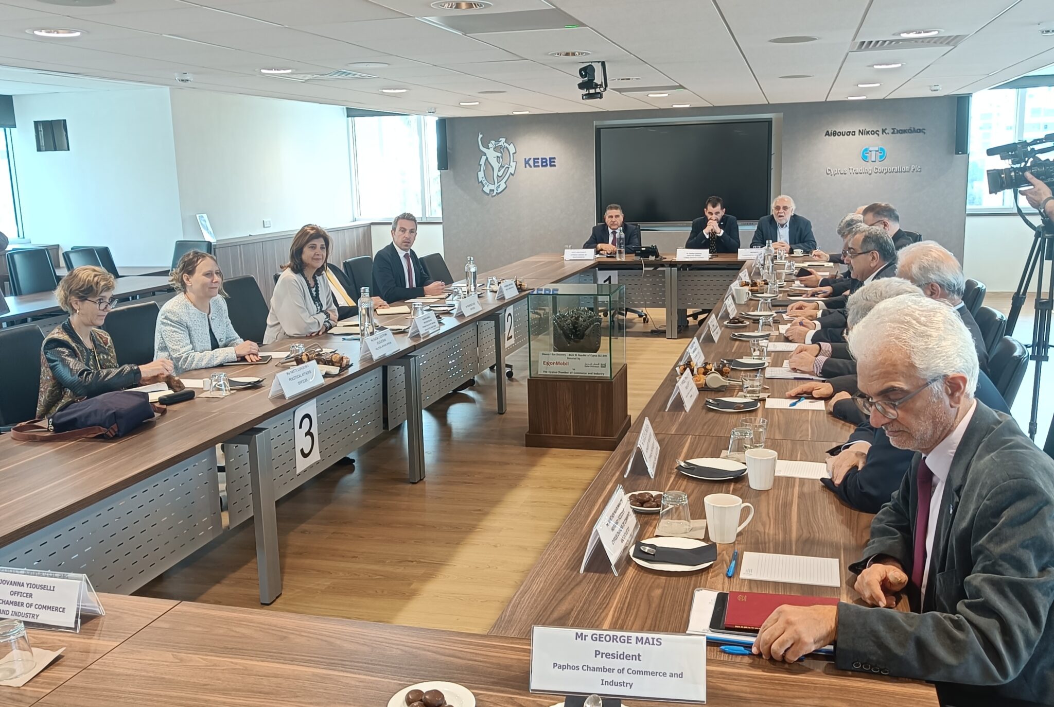 ΚΕΒΕ: Συνάντηση με την απεσταλμένη του ΓΓ ΟΗΕ, Ολγκίν