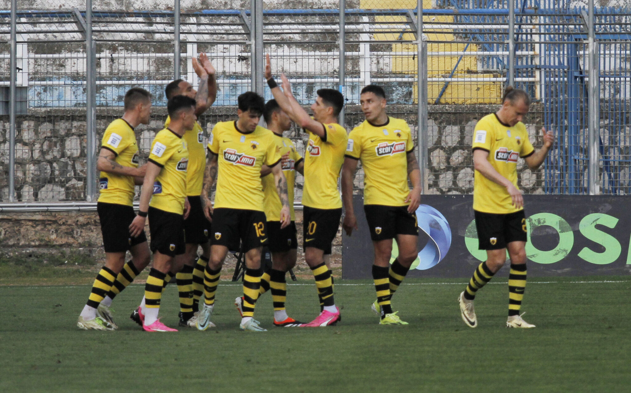 Εκκωφαντικό μπάσιμο στα playoffs για την ΑΕΚ των «καυτών» φορ