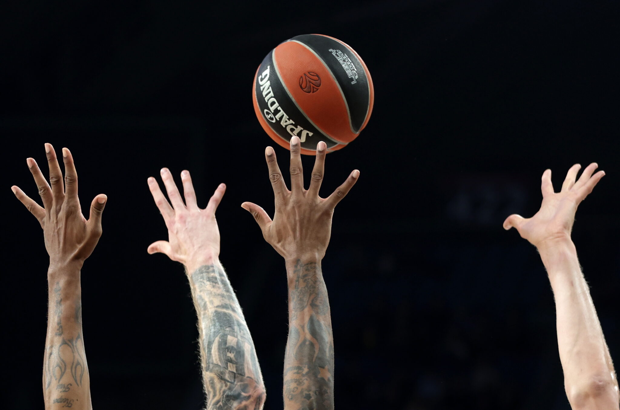 Euroleague: Ματσάρα στο Βελιγράδι και… τελικοί για Ζάλγκιρις, Εφές