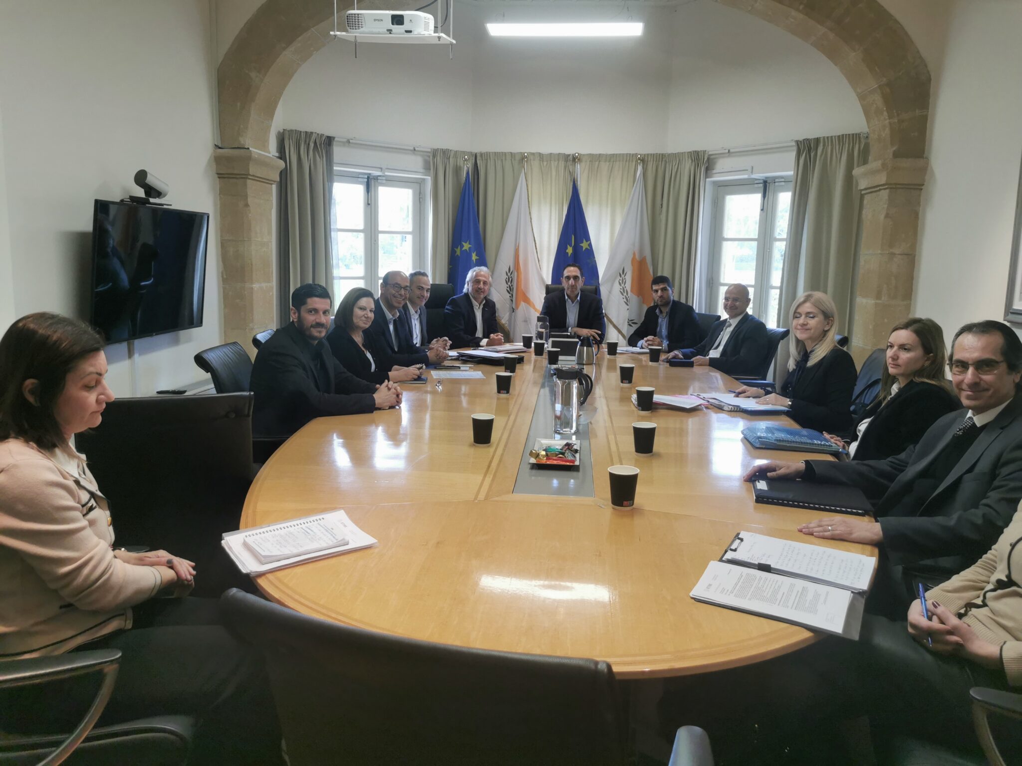 Τα είπαν ΕΤΕΚ – ΥΠΕΣ για τη βελτίωση του συστήματος αδειοδότησης της ανάπτυξης