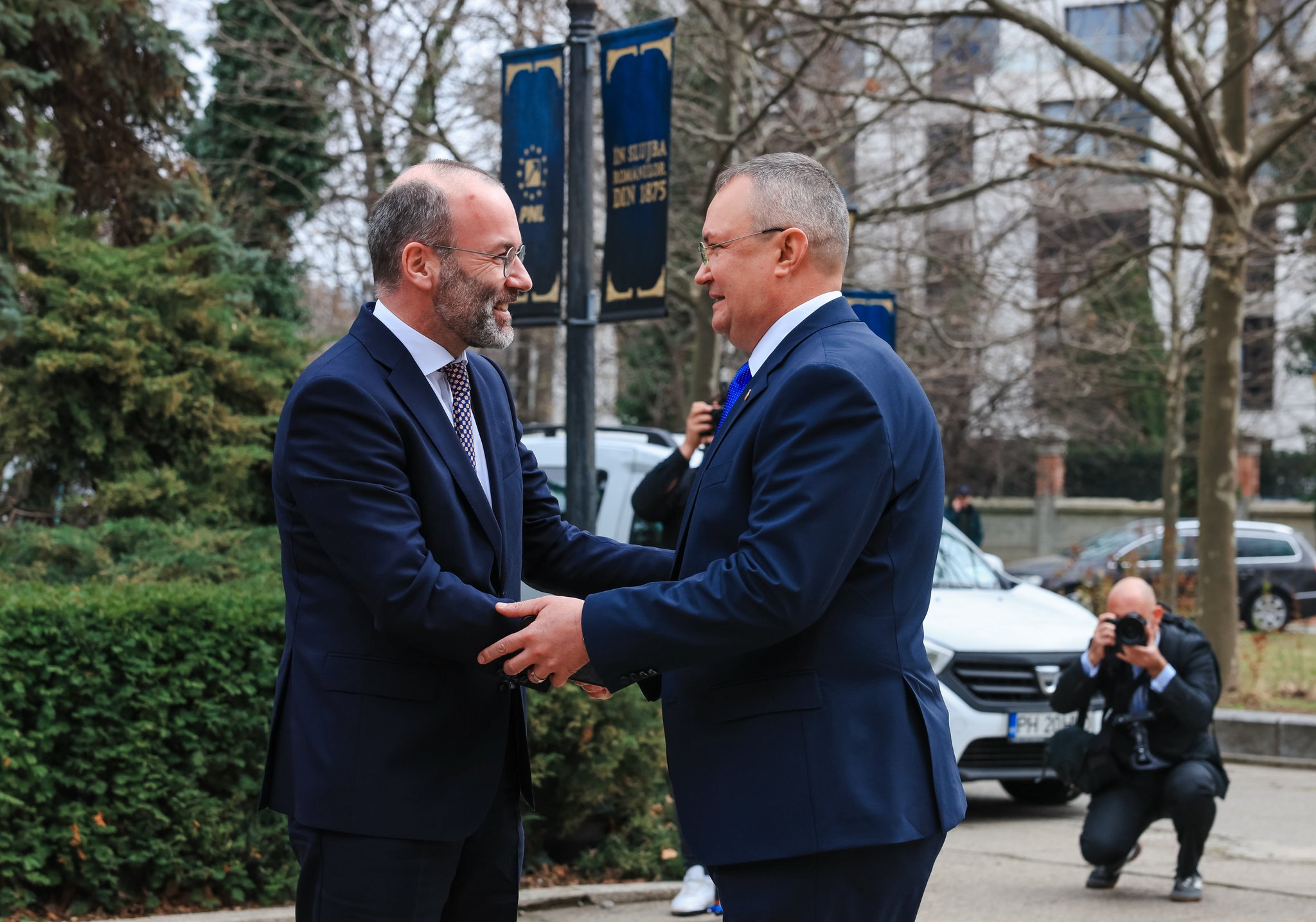 Στο Βουκουρέστι για το συνέδριο του ΕΛΚ, Νίκος Χριστοδουλίδης & Αννίτα Δημητρίου