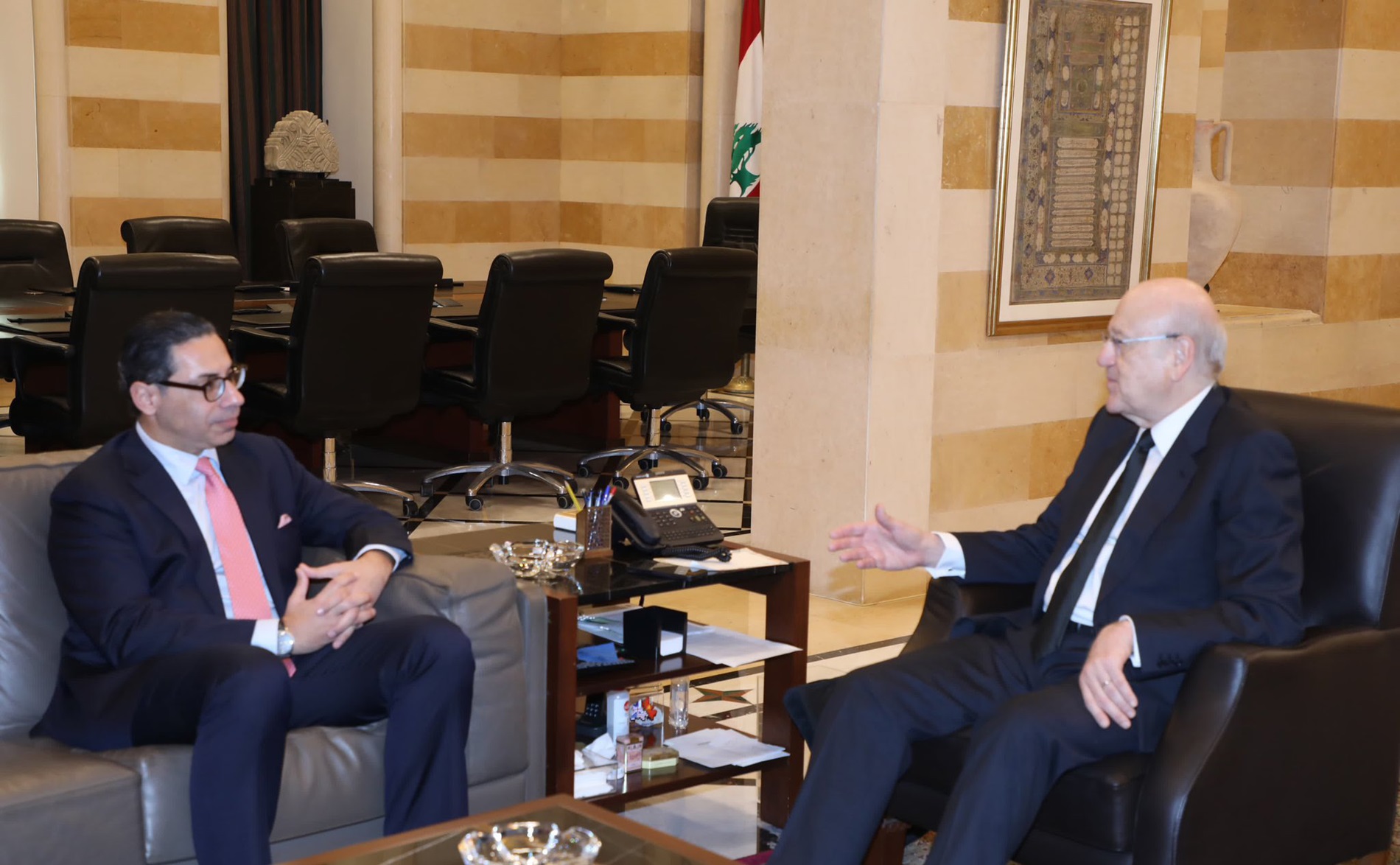 Αντάλλαξε απόψεις για το Μεταναστευτικό στον Λίβανο ο Κόμπος