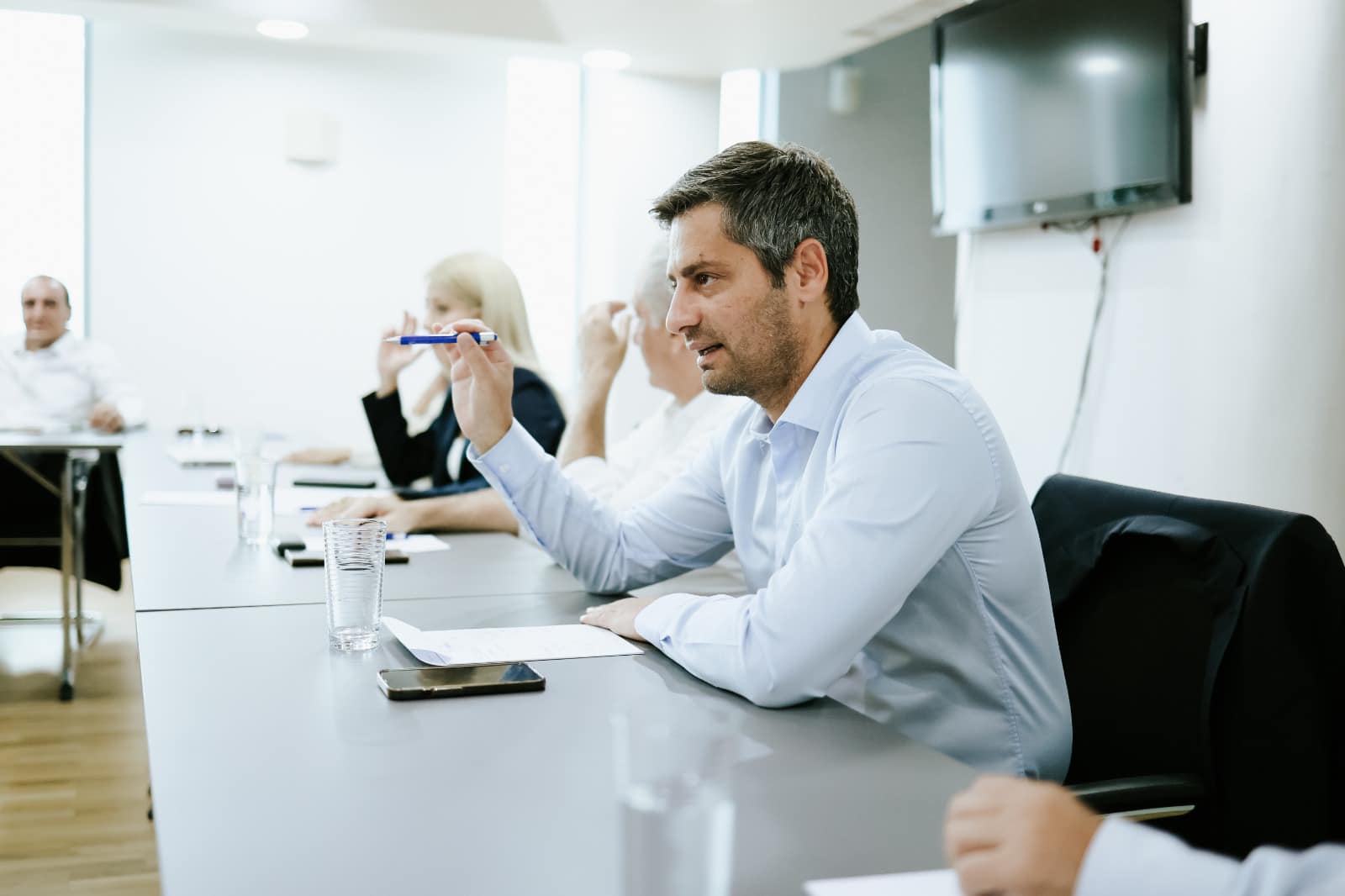 Σε ανοικτή γραμμή με τον Χρίστου ο Πελεκάνος, σφοδρές πιέσεις από ΔΗΣΥ (ΒΙΝΤΕΟ)