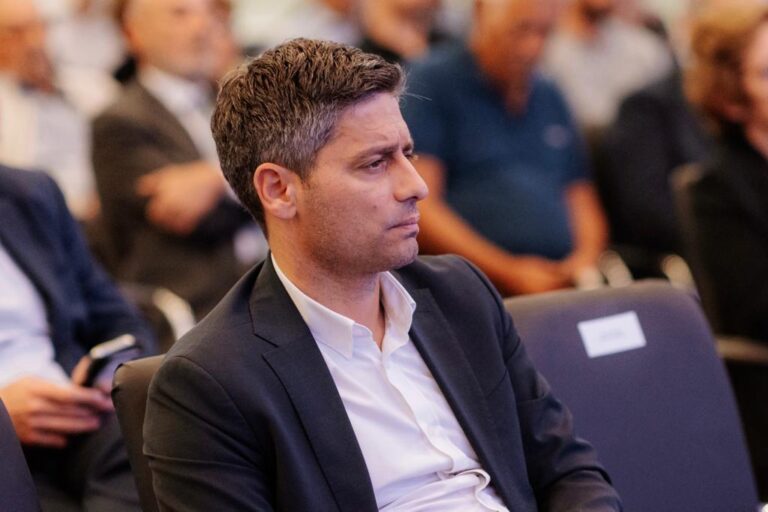 Πληροφορίες για φλερτ Πελεκάνου-ΕΛΑΜ για το ψηφοδέλτιο των ευρωεκλογών