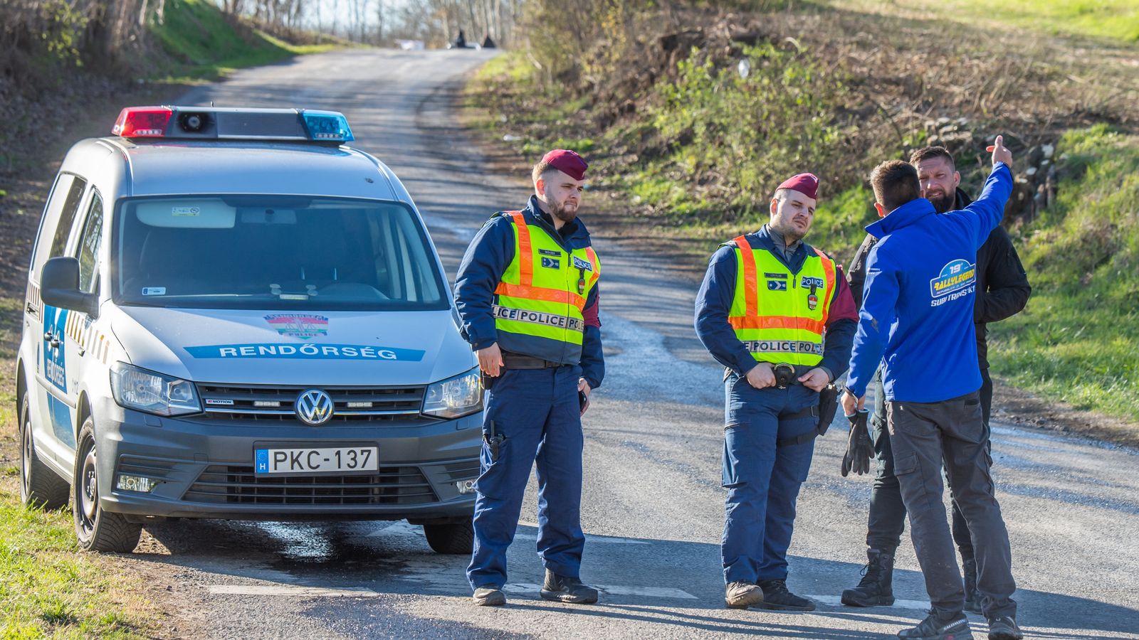 Τραγωδία σε ράλι: Όχημα βγήκε από τον δρόμο, τέσσερις θεατές νεκροί