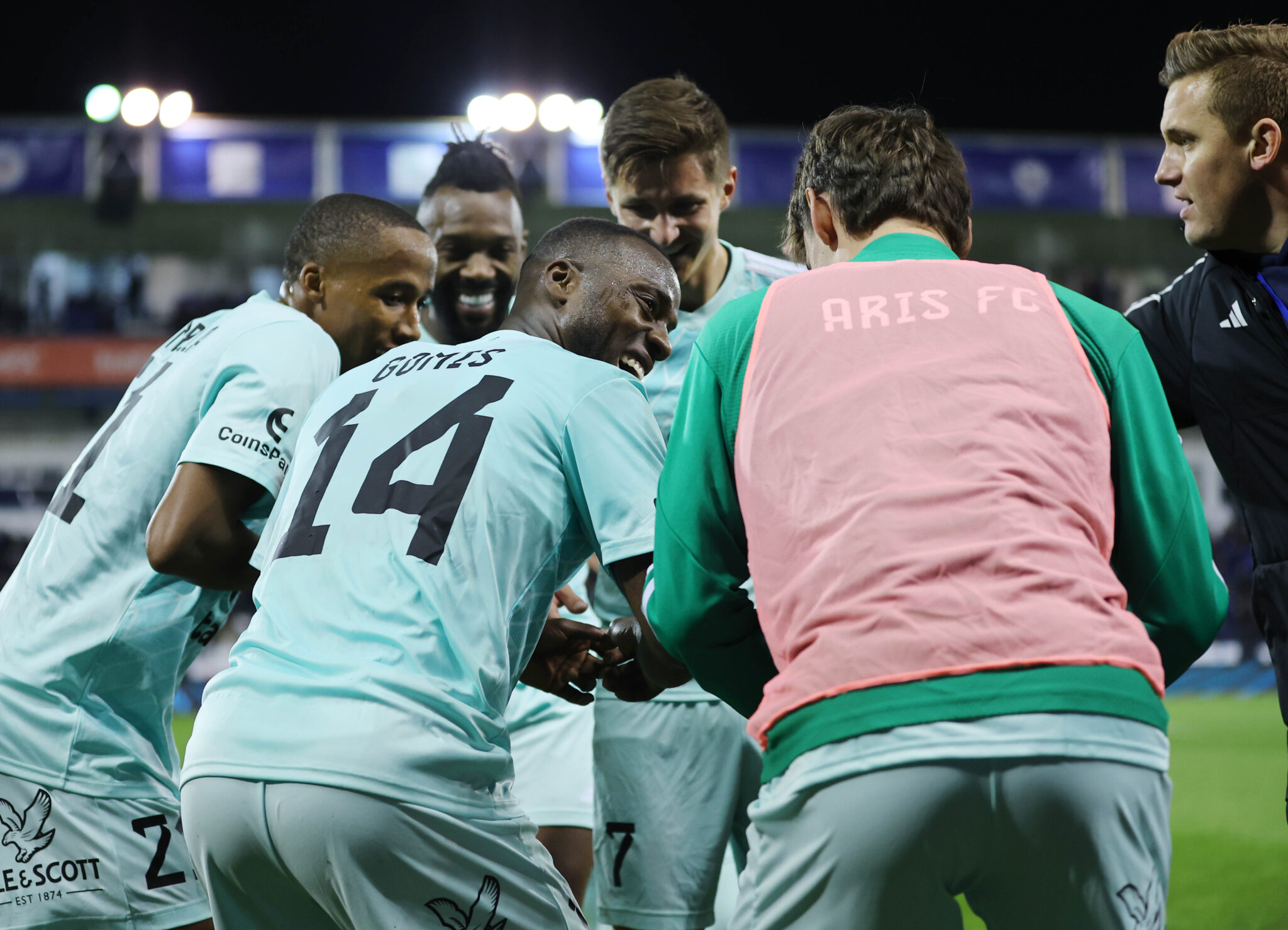 Θέλει να παραμείνει στο… κατόπι του ΑΠΟΕΛ ο Άρης