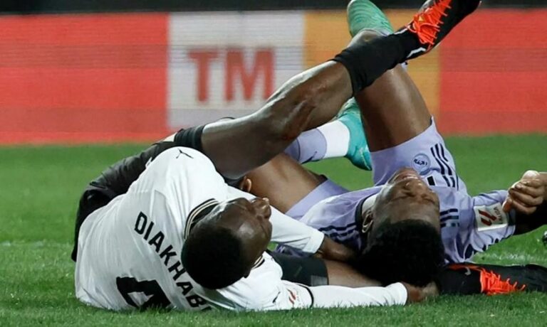 Άσχημα νέα για Ντιακαμπί: «Σημαντικό να μπορέσει να περπατήσει…»