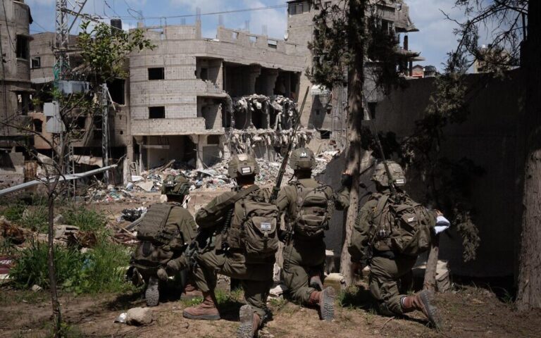 Οι ισραηλινές δυνάμεις πολιορκούν δύο νοσοκομεία στη Γάζα