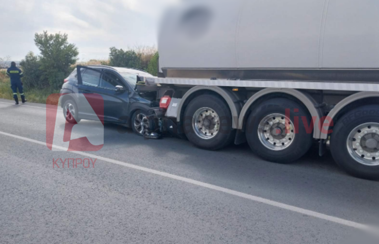 Μοιραία έξοδος από το όχημα για τον 17χρονο, ψάχνουν τον οδηγό που τον παρέσυρε