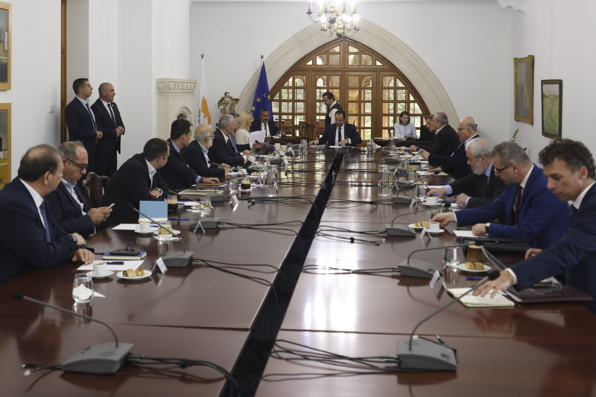 Εθνικό Συμβούλιο: Φειδωλοί στις δηλώσεις οι Αρχηγοί για το κυπριακό