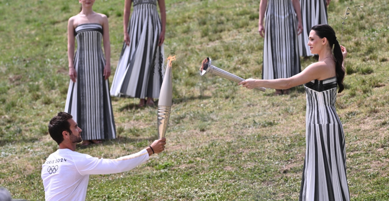 ΒΙΝΤΕΟ: Ξεκίνησε το ταξίδι της Ολυμπιακής Φλόγας μετά την τελετή Αφής