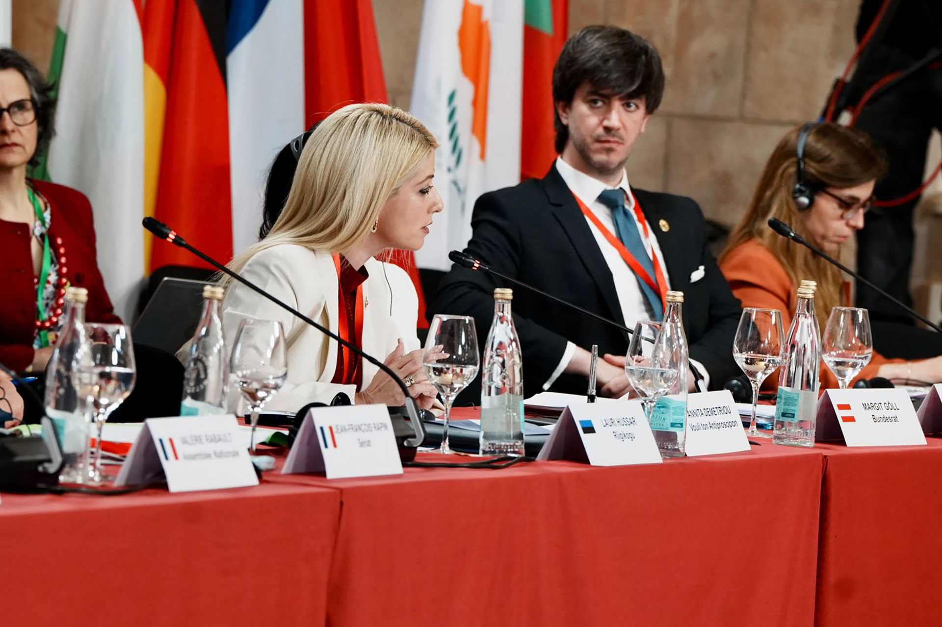 ΠτΒ: Η παγκόσμια ειρήνη χρειάζεται ισχυρή ηγεσία στο πηδάλιο της ΕΕ