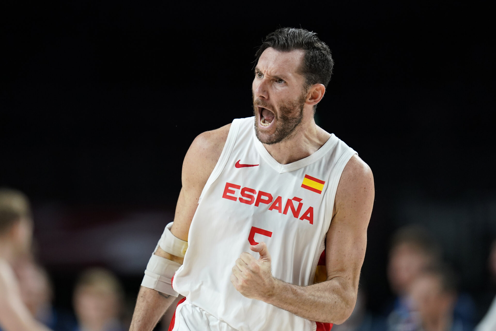 Οριστικό: Αποσύρεται το καλοκαίρι ο Ρούντι Φερνάντεθ (ΒΙΝΤΕΟ)