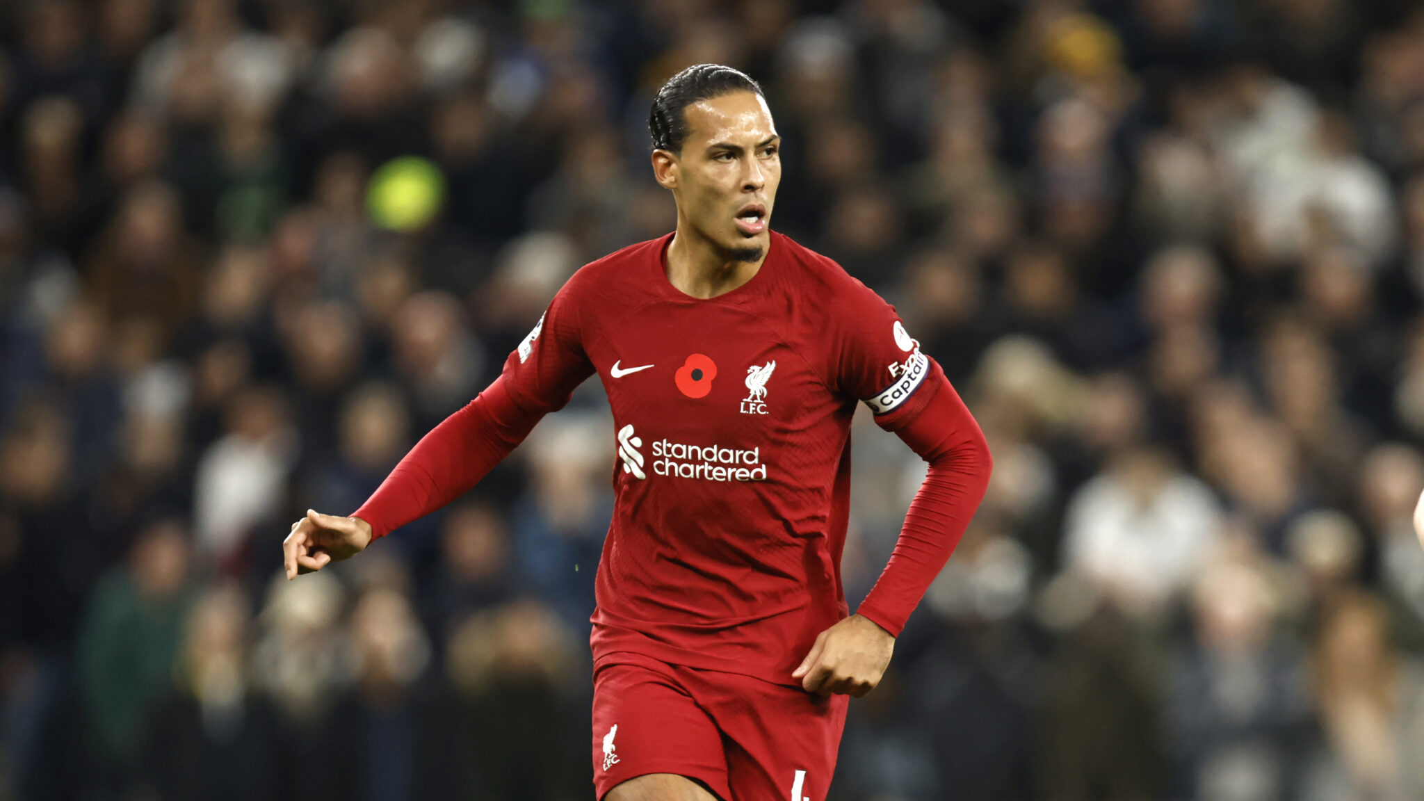 Φαν Ντάικ: «Eίναι απαράδεκτο, δεν μπορούμε να κερδίσουμε κανέναν τίτλο έτσι»