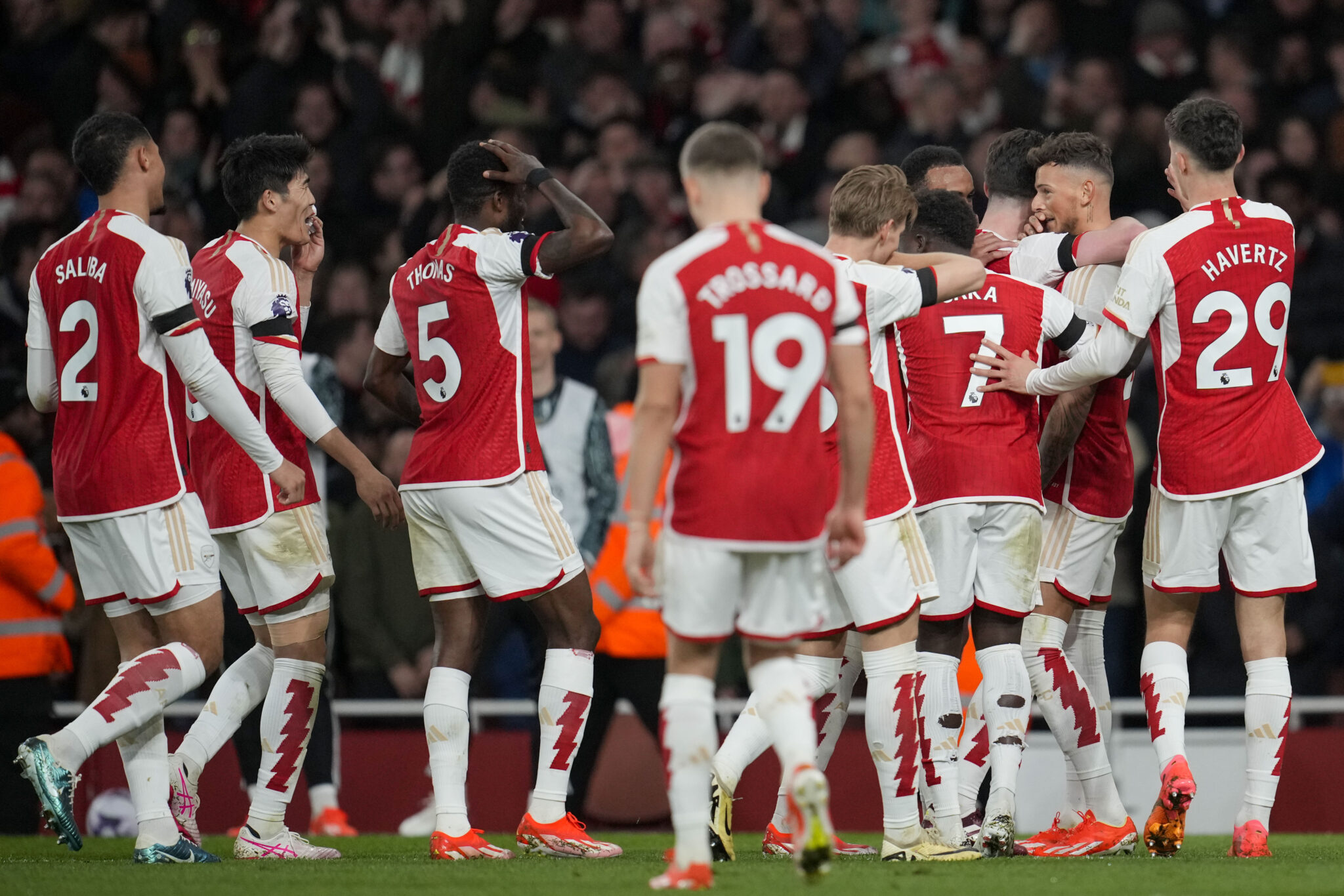 Πεντάμορφη Άρσεναλ, ταπείνωσε την Τσέλσι και φωνάξε για τον τίτλο