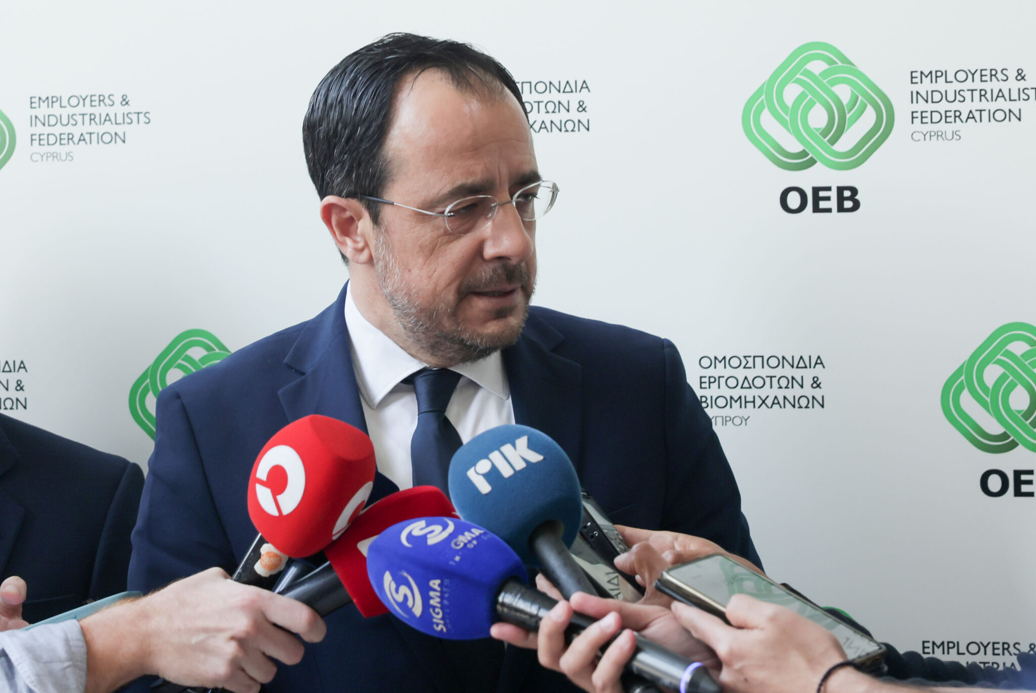 Κίνητρα για κυπριακές επιχειρήσεις εξήγγειλε ο ΠτΔ από τα γραφεία της ΟΕΒ