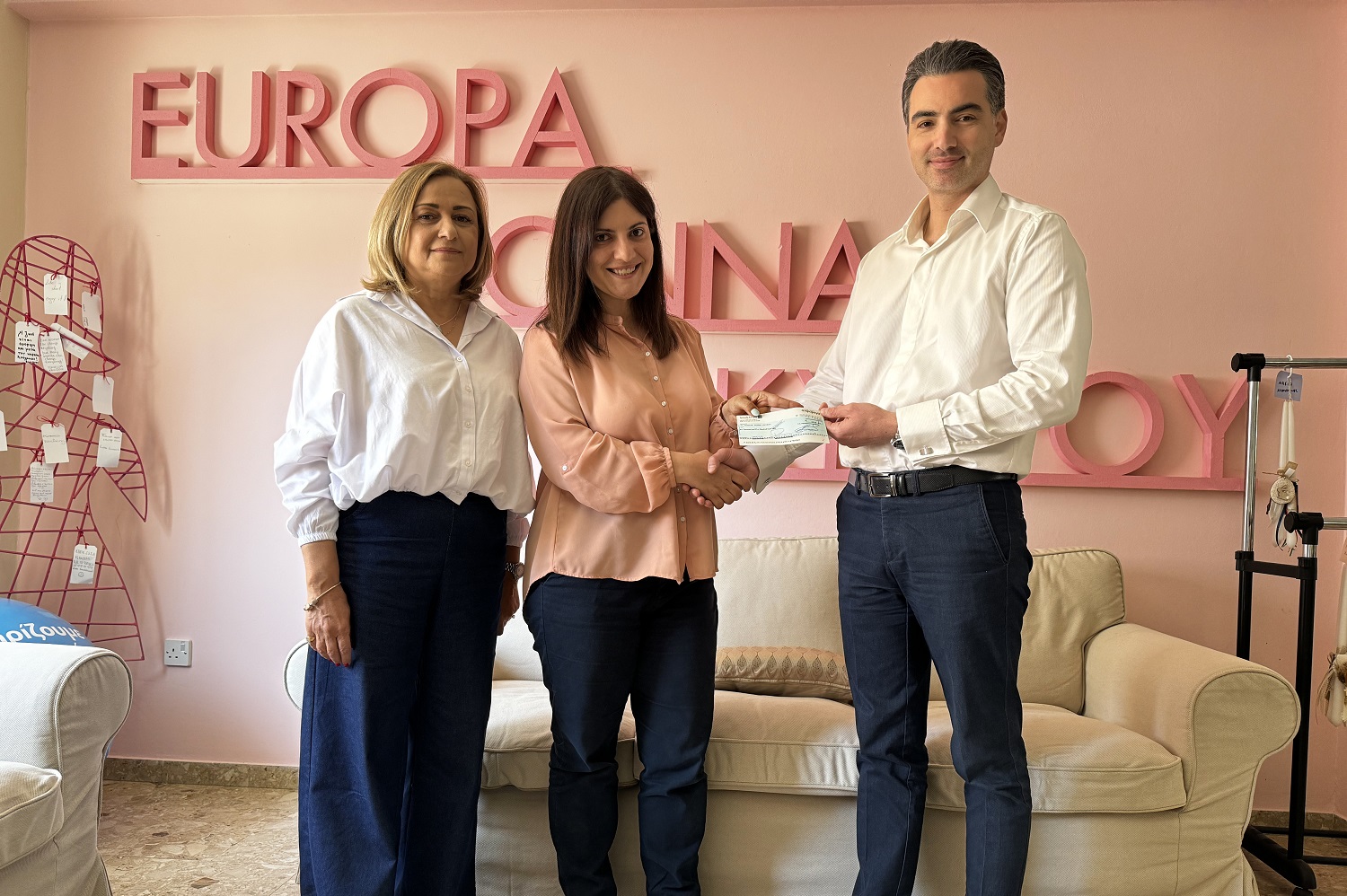 Το κοινό αγκάλιασε την εκστρατεία του Bean Bar απέναντι στον καρκίνο του μαστού