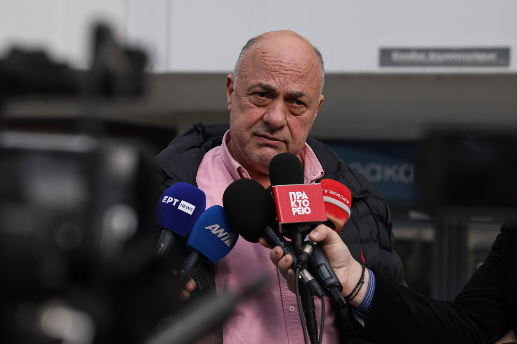 Συνελήφθη ο Μπέος, δημοτικός σύμβουλος κατέθεσε μήνυση εναντίον του για απειλή