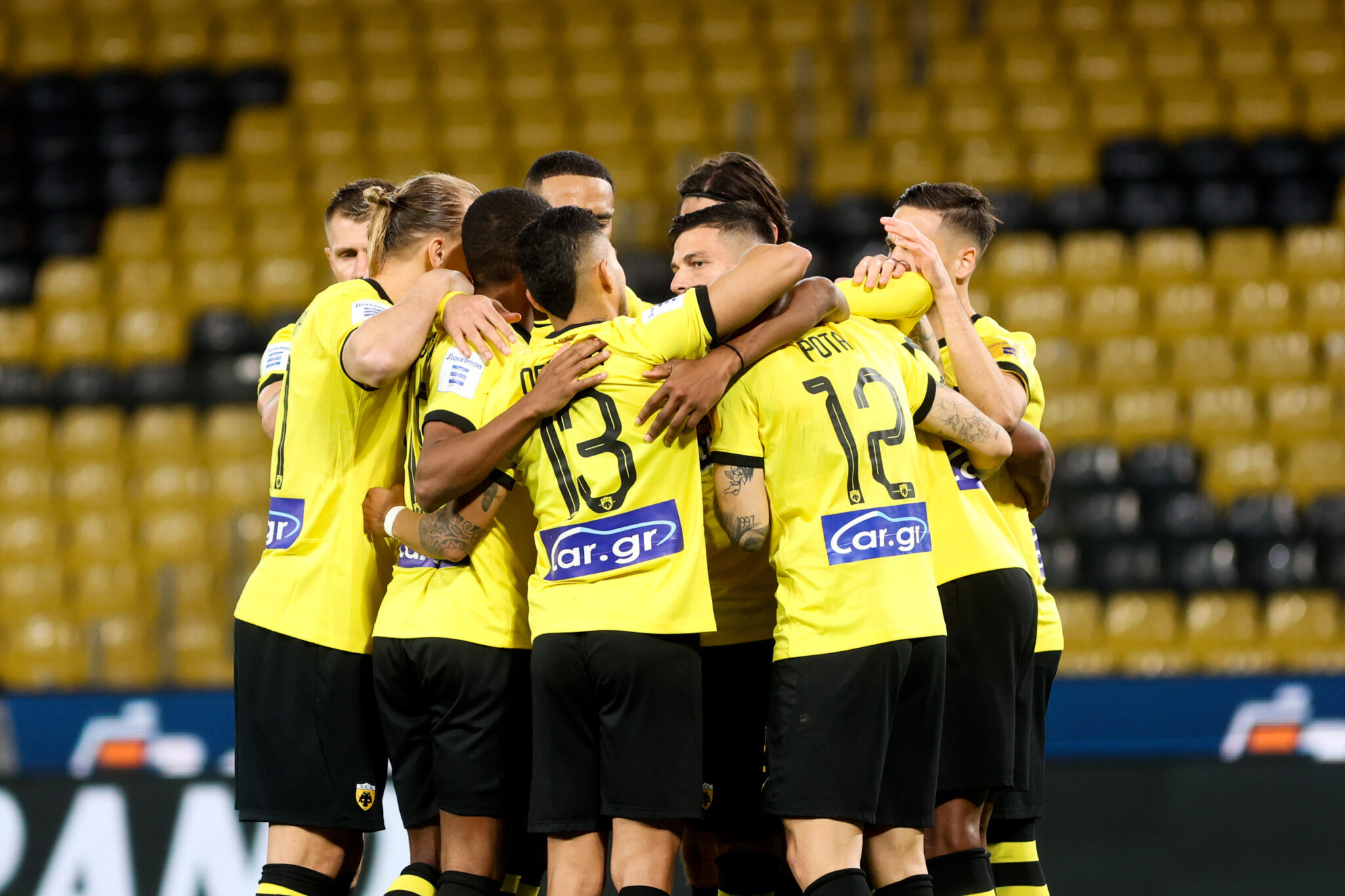 Ξεκαθαρίζει για τρεις στην ΑΕΚ