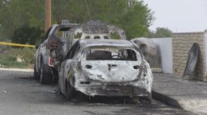 Μαρτυρία έφερε δυο νέες συλλήψεις για τον εμπρησμό οχημάτων ζεύγους στη Τσάδα