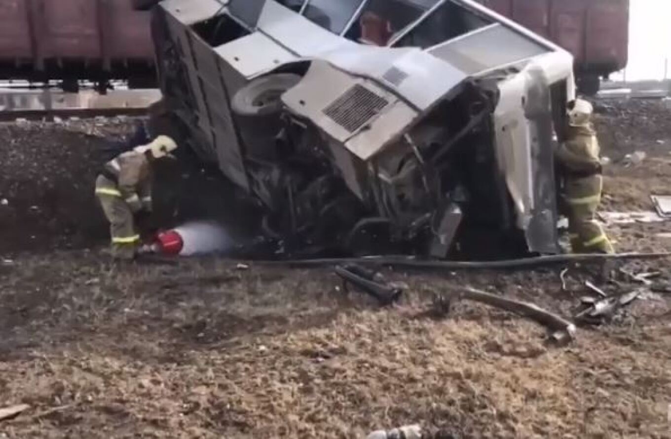 Ρωσία: Οκτώ νεκροί από σύγκρουση επιβατικής αμαξοστοιχίας με λεωφορείο