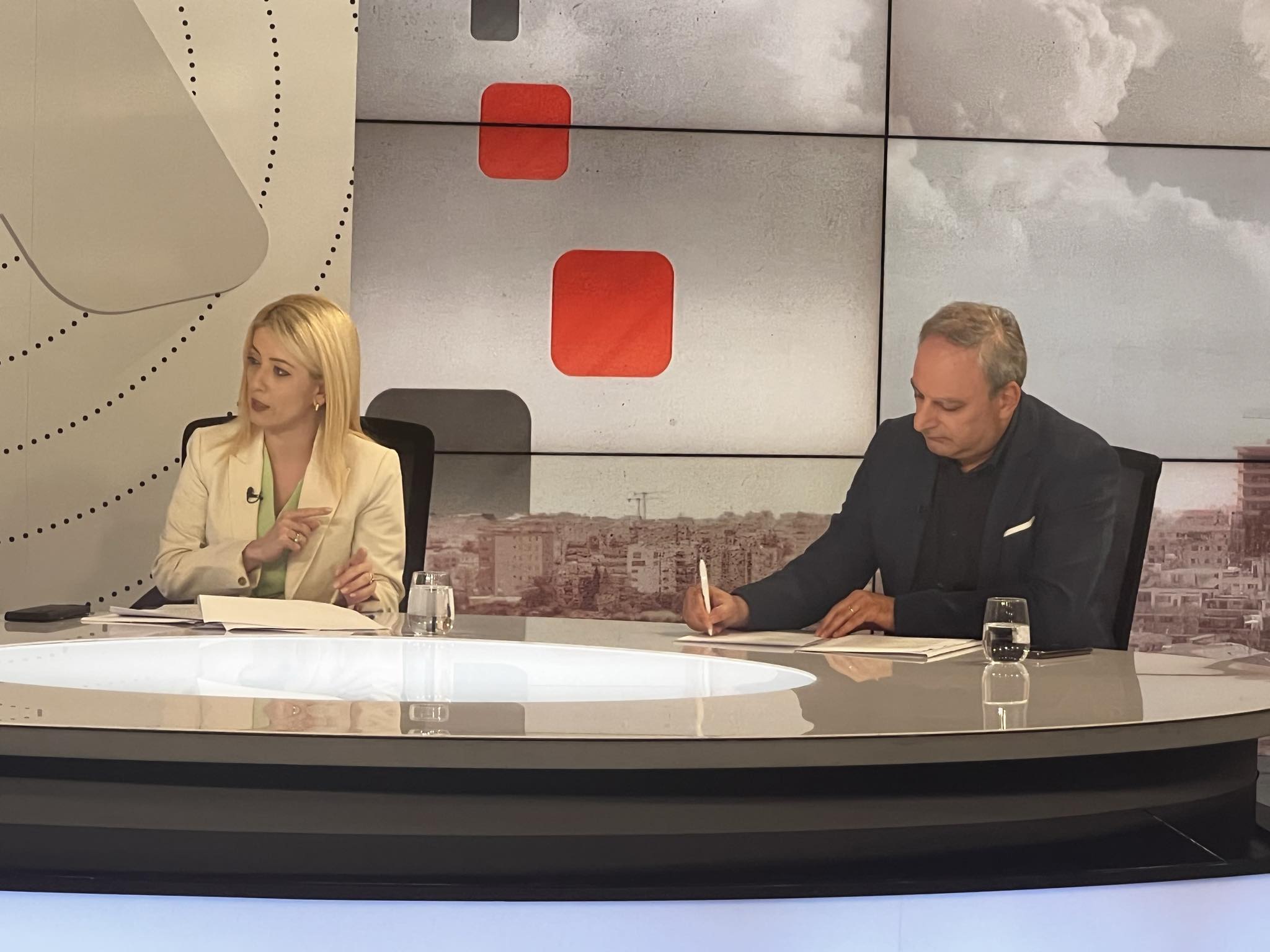 Debate Αννίτας-Στέφανου: Η ταύτιση με την ακροδεξιά και τα «παζάρια» στη Βουλή