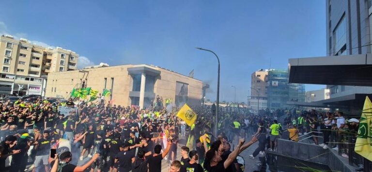 Στο ξενοδοχείο της αποστολής οι ΑΕΚτζήδες, έστειλαν μήνυμα τίτλου (ΒΙΝΤΕΟ)